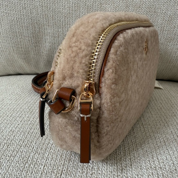 NWT Tory Burch Shearling Camera Bag – Fresh Wheat - Picture 5 of 7